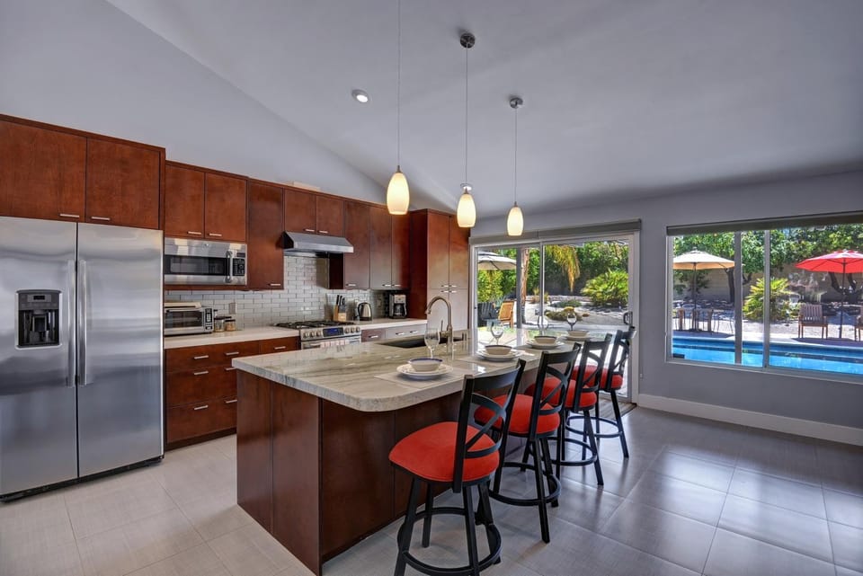 Southern Exposure Retreat House in Palm Desert
