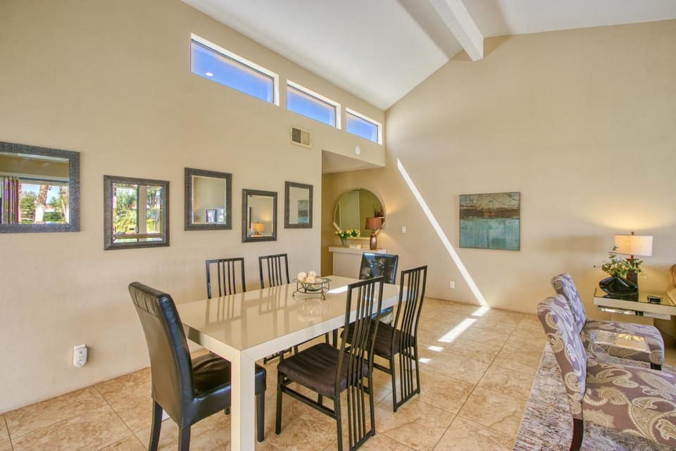 Rancho Las Palmas Golf Escape House in Rancho Mirage