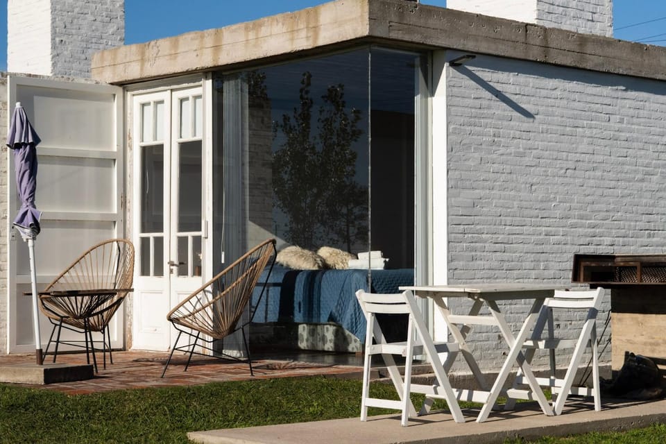 Property building, Patio, Day, BBQ facilities, View (from property/room), Balcony/Terrace, Dining area