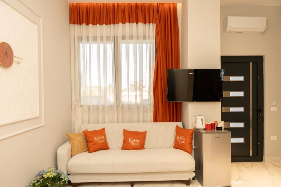 TV and multimedia, Seating area