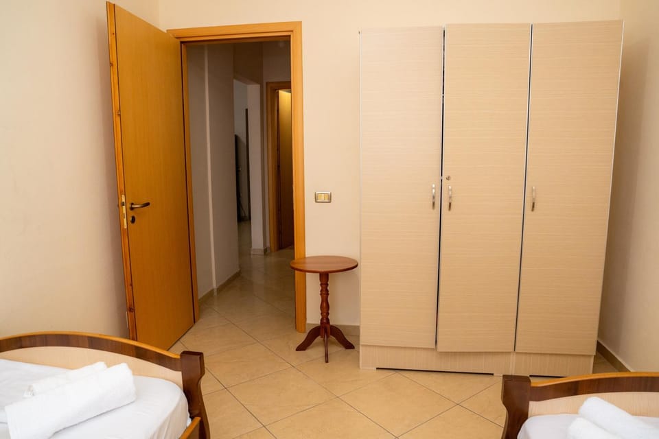 Bed, Bedroom, wardrobe