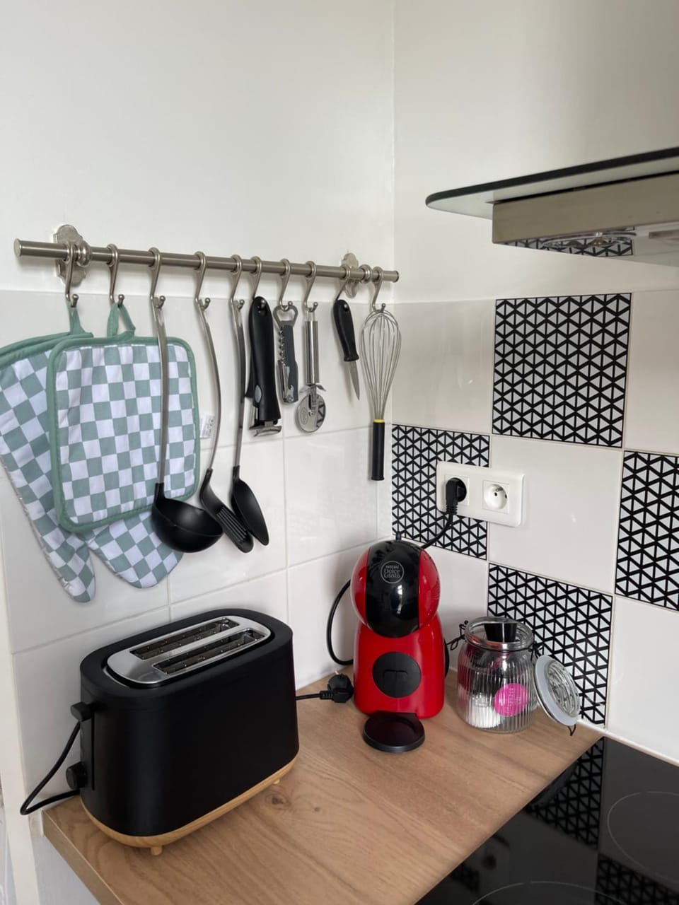 Coffee/tea facilities, Kitchen or kitchenette