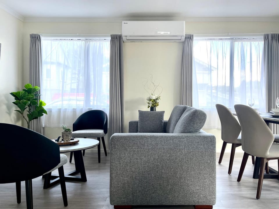 Living room, Seating area, Dining area, air conditioner