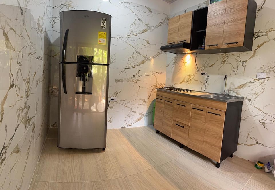 Communal kitchen, kitchen, Internal: Not applicable to any particular room