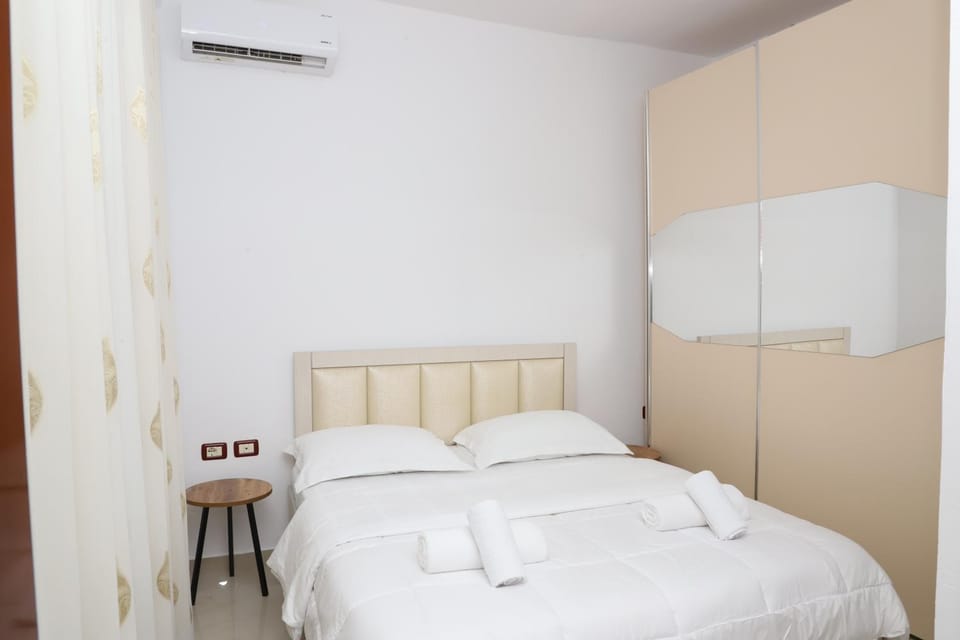 Bed, Photo of the whole room, Bedroom, towels, air conditioner