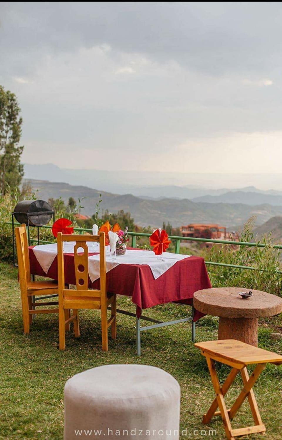 Restaurant/places to eat, Garden, Dining area, Mountain view