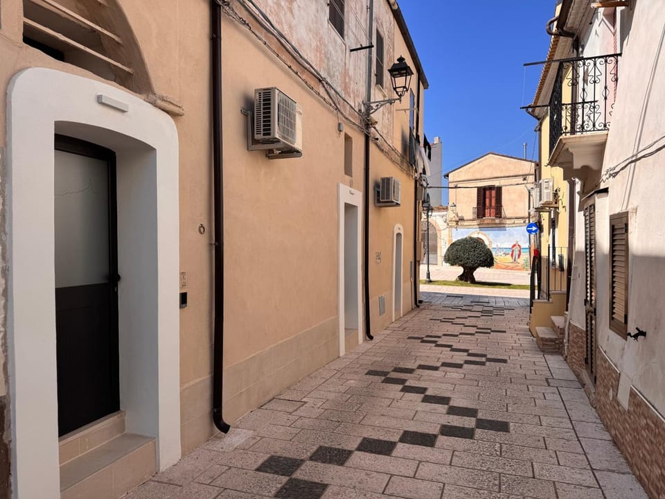 Property building, Neighbourhood, Street view
