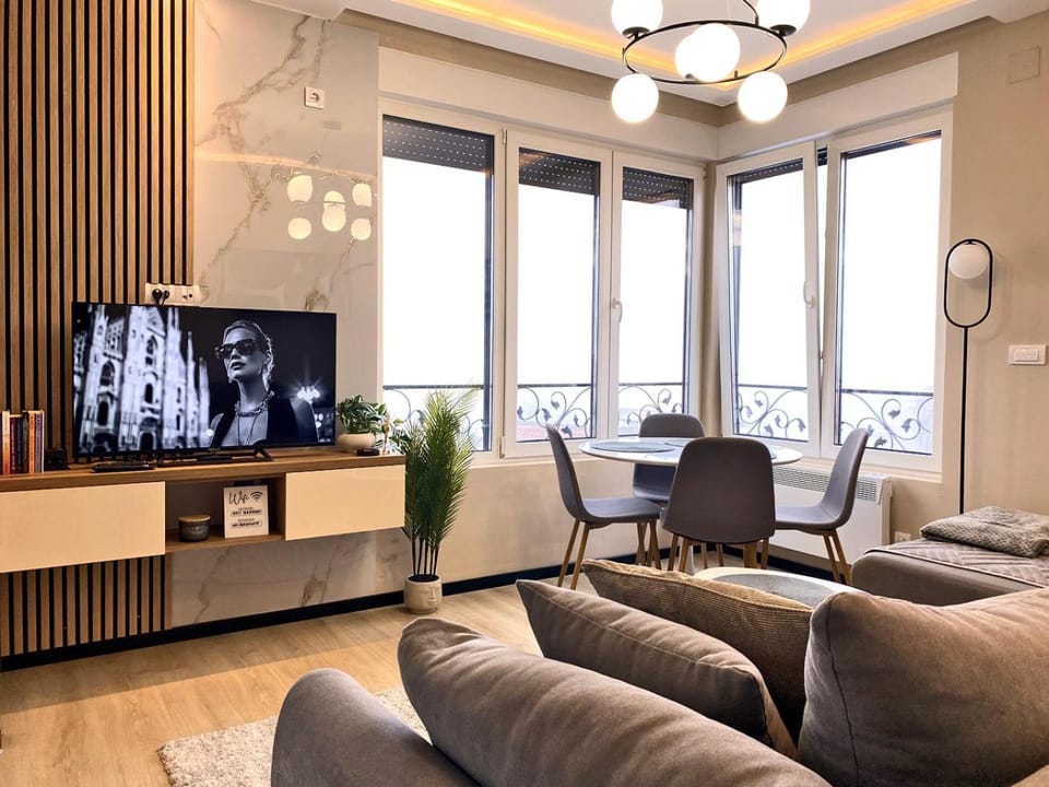 TV and multimedia, View (from property/room), Living room, Seating area