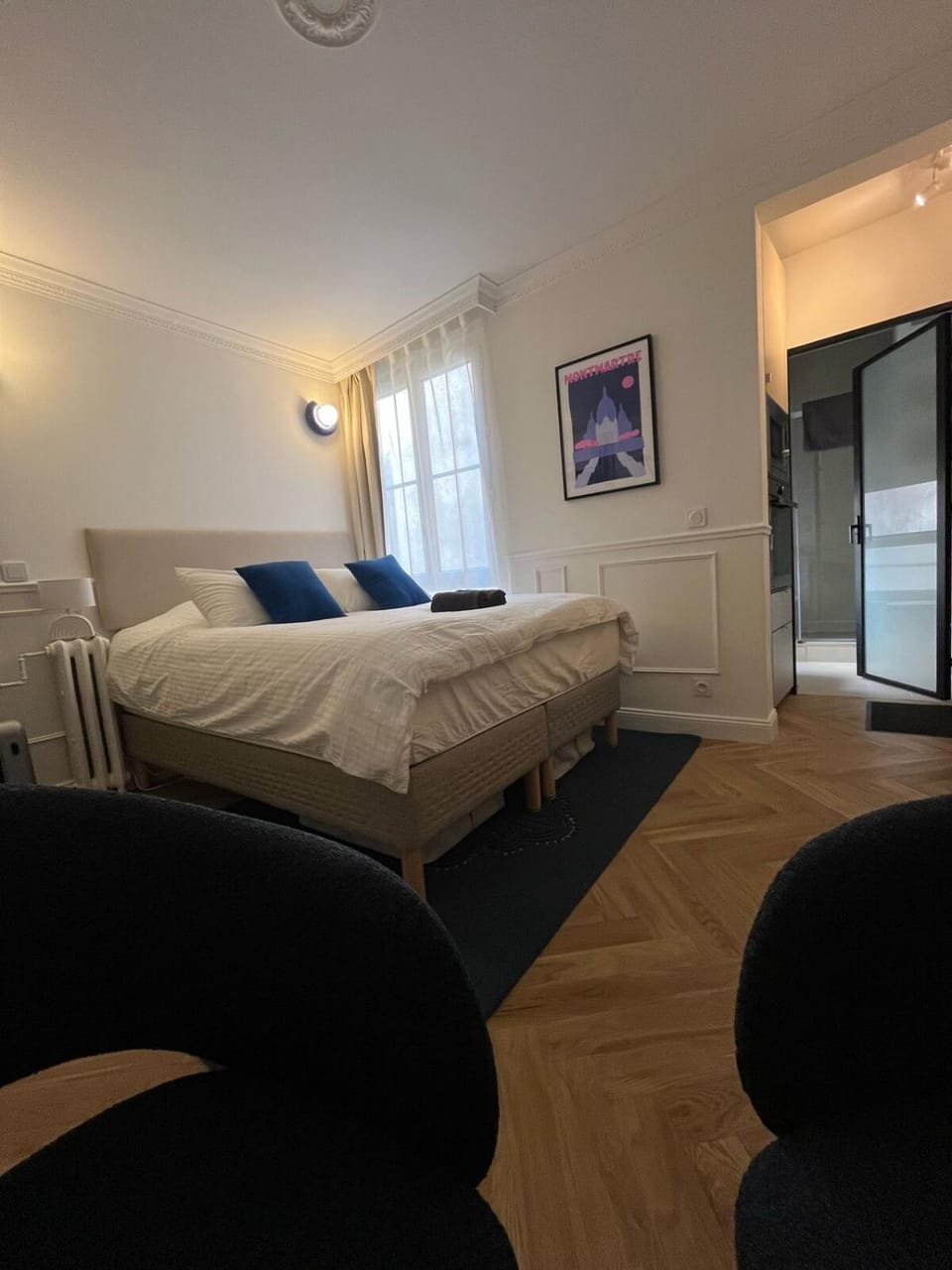 Bed, Photo of the whole room
