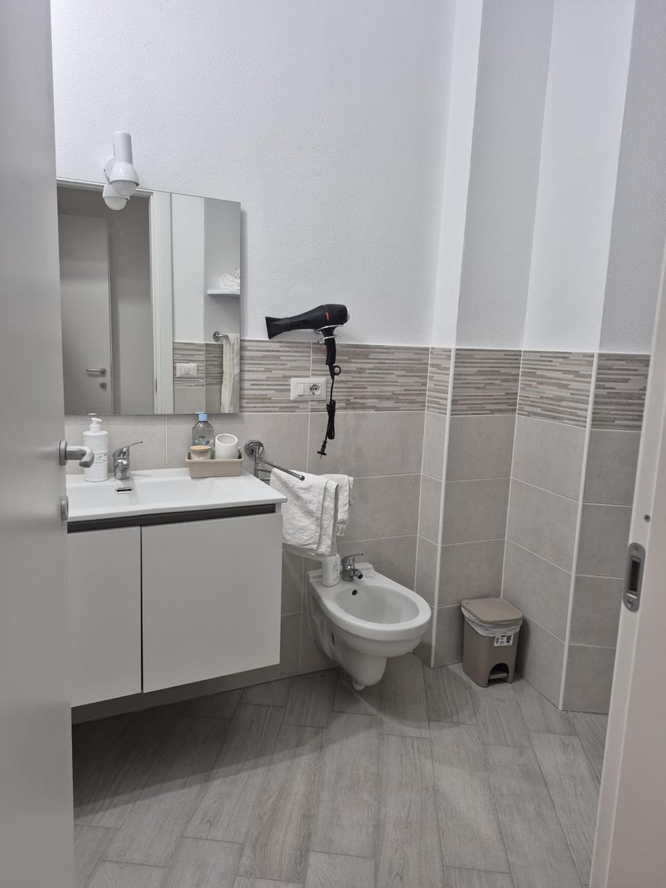 Bathroom, bidet
