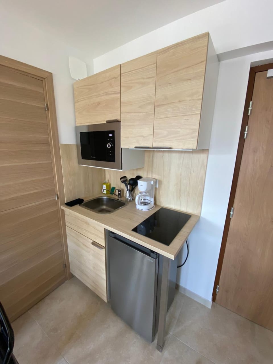 Appartement vue imprenable Vieux-Port et Notre Dame Hostel in Marseille