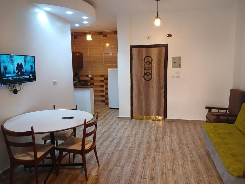 TV and multimedia, Kitchen or kitchenette, Living room, Seating area, Dining area, Evening entertainment