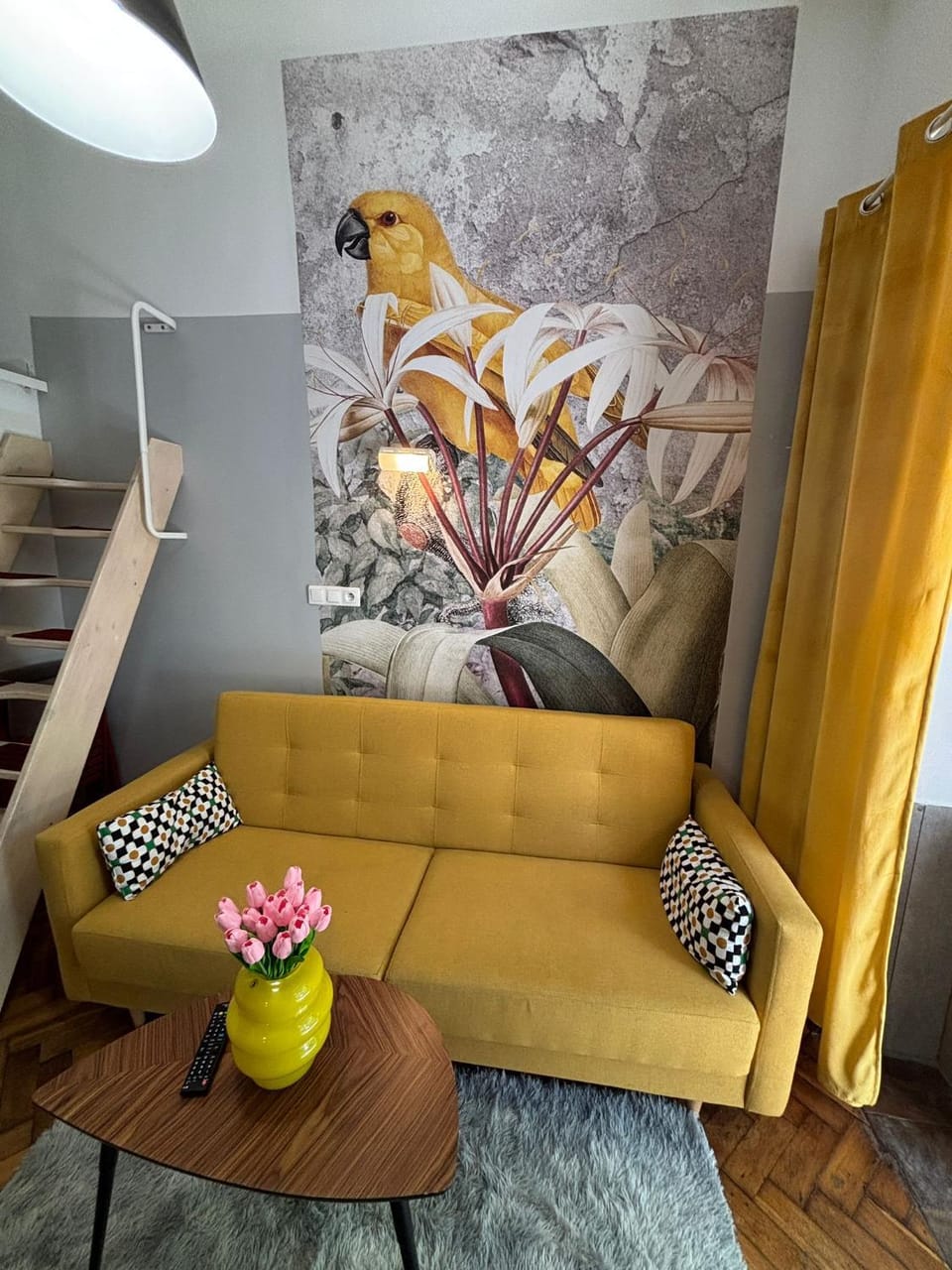 Parrot Apartment Main Station Cracow Apartment in Krakow
