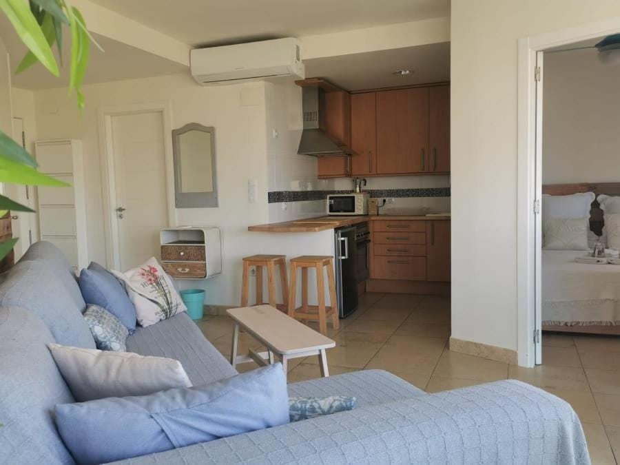 PRIMERA LINEA de PLAYA SAN JUAN en ALICANTE Apartment in Alicante