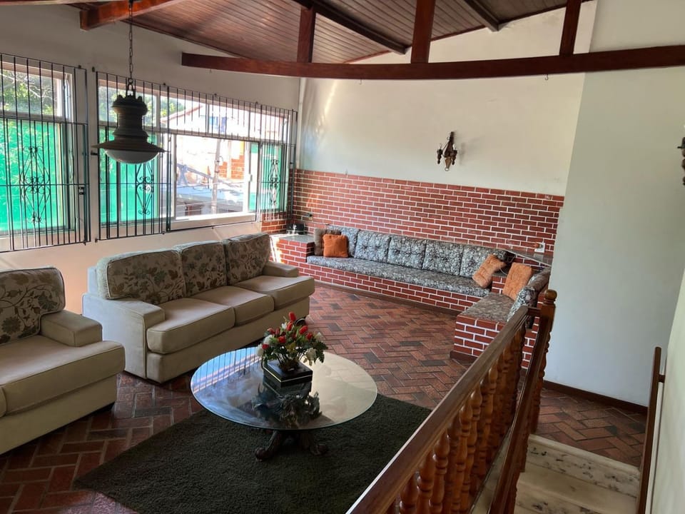 Casa de Taiani House in São Pedro da Aldeia