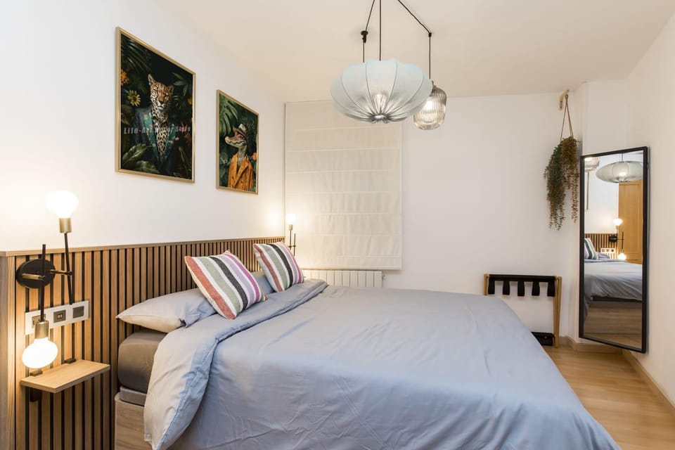 Apartamento familiar independiente junto al Pilar - Alfonso Suites Apartment in Zaragoza