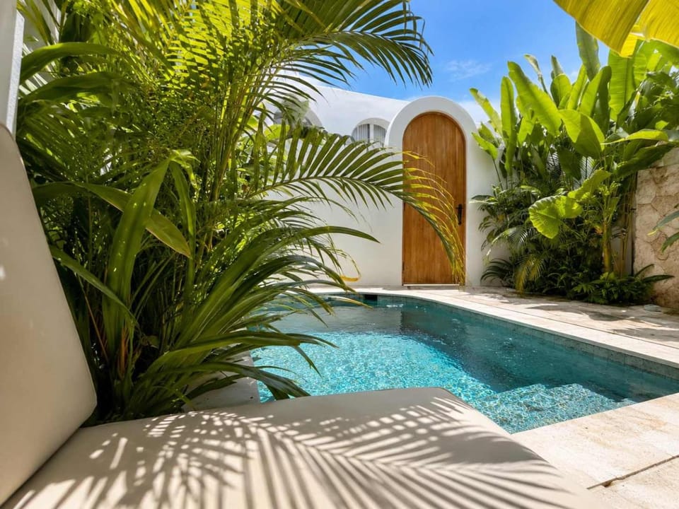 Villa Las Casas 8, 1 bedr private pool Bingin, brand new, central location beach and centre House in Bali