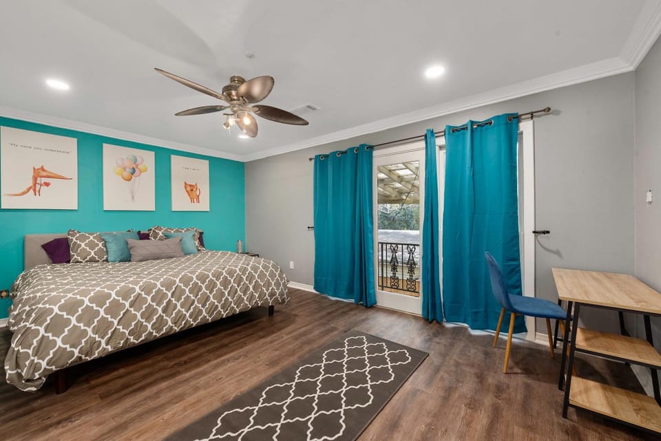 Cozy & Spacious 1BR in Montrose Walk to Top Attractions Apartment in Houston