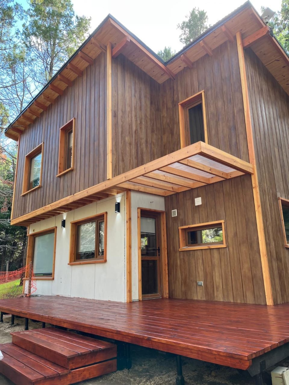 LOS HUEMULES - casa nueva en medio del bosque y a pasos del centro de la ciudad- House in San Carlos Bariloche