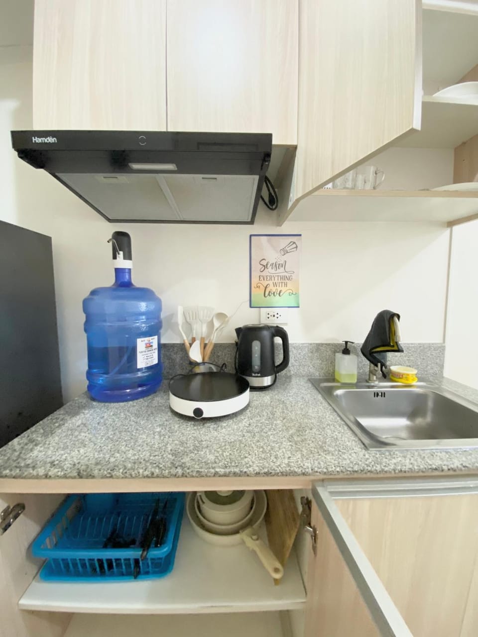 1714 Beside Mall City Center Apartment in Davao City