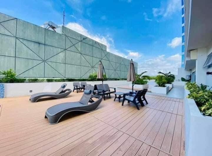 1714 Beside Mall City Center Apartment in Davao City