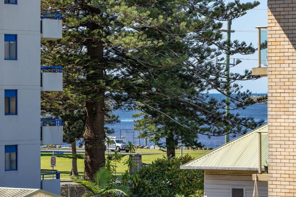 Lake view, Sea view