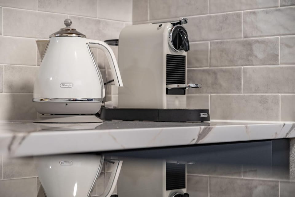 Coffee/tea facilities, Kitchen or kitchenette