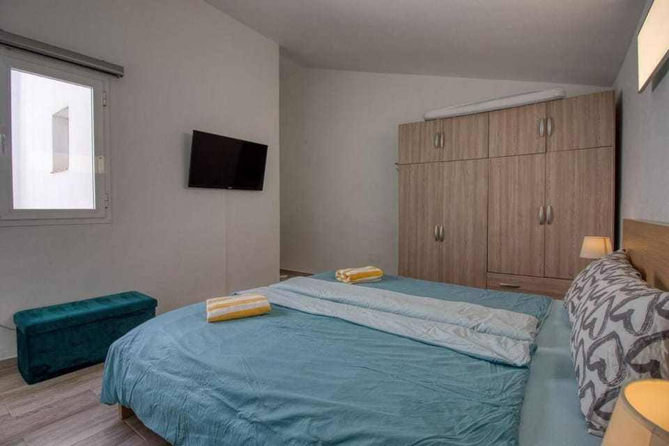 Casa Canaria bei Golf del Sur mit Meerblick Jacuzzi 4 Schlafzimmer und 2 Badezimmer perfekt für Familien und Gruppen Apartment in Abona