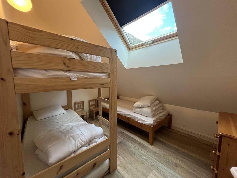 Appartement spacieux au centre de Cauterets, 6 pers., skis et parking Apartment in Cauterets