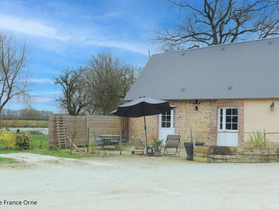 Maison restaurée dans élevage de chevaux, WIFI, Animaux admis - FR-1-497-239 House in Normandy