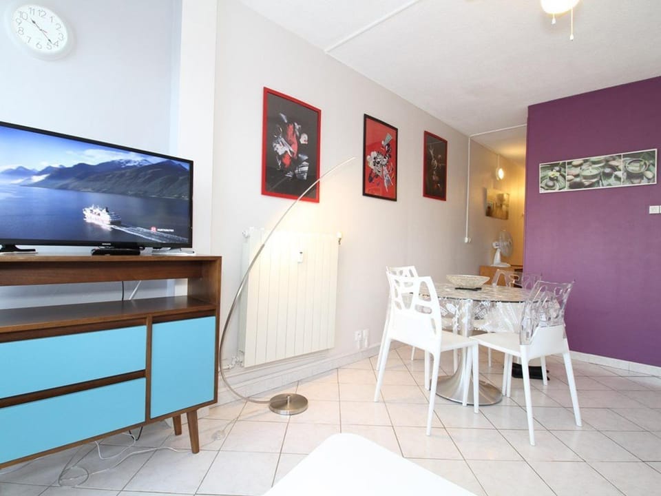 T1 rénové avec goût, proche Thermes, avec WiFi - FR-1-553-302 Apartment in Balaruc-les-Bains