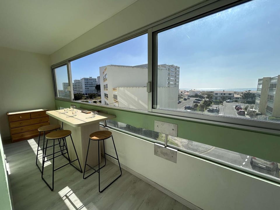 Appartement lumineux 2 pièces, proche plage, parking inclus - FR-1-224C-339 Apartment in Saint-Jean-de-Monts