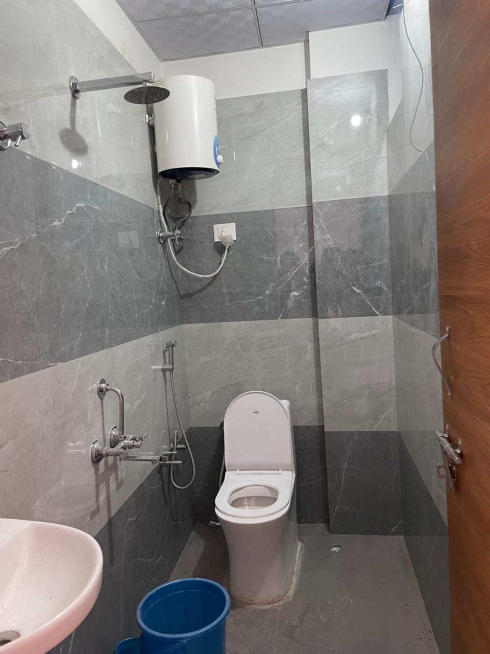 Dev residency ncr wale Hotel in Maharashtra