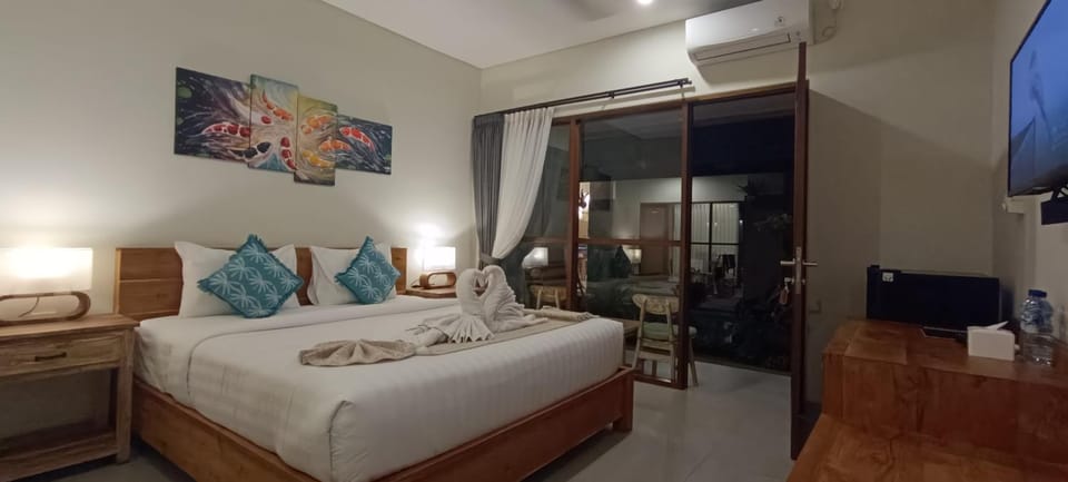 Bed, TV and multimedia, Photo of the whole room, Bedroom, air conditioner