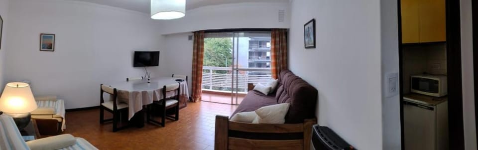TV and multimedia, Living room, Dining area