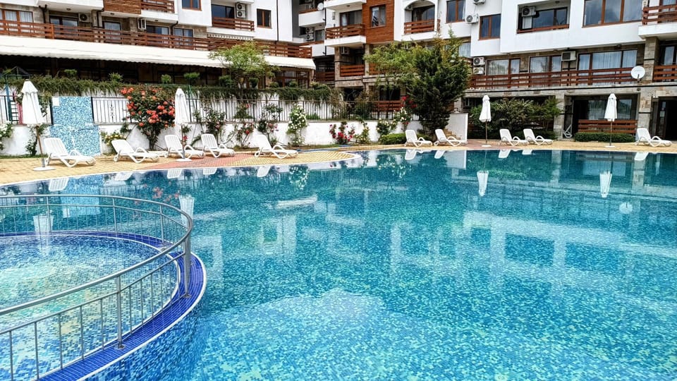 Pool view, sunbed