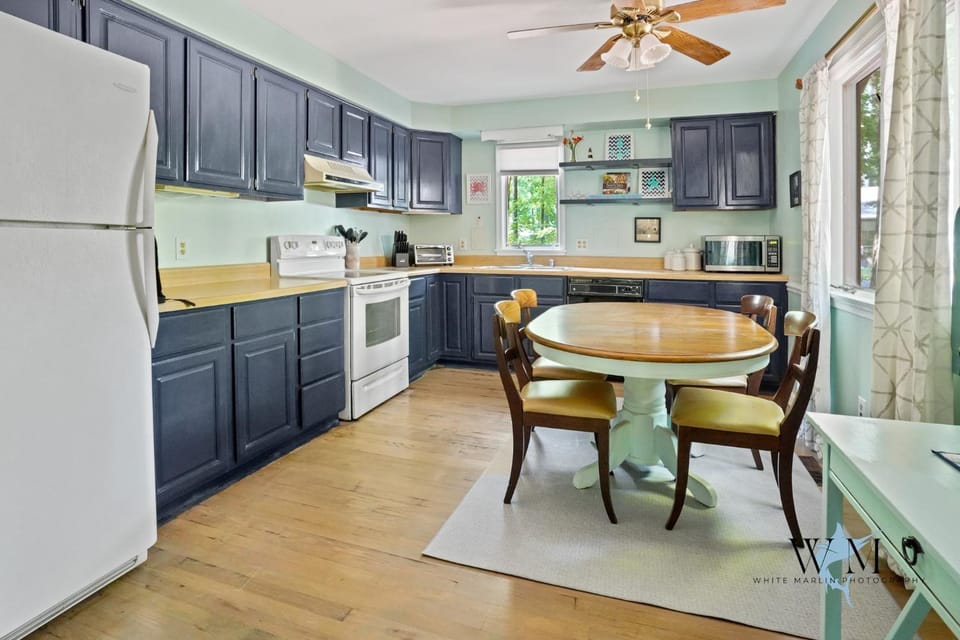 Charming 3-Bed Cabin, Near Ocean City & Assateague Cabin in Ocean Pines