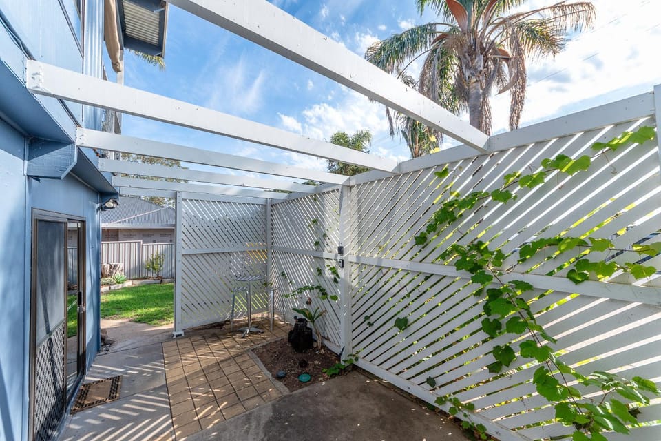 Garden, Seating area