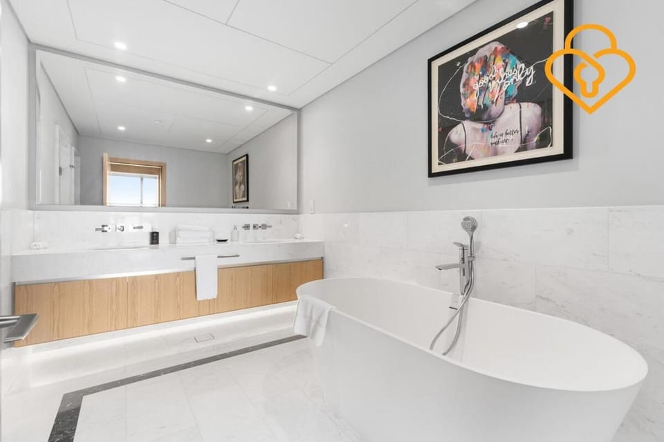 Keysplease Upgraded Interiors Luxury Palm Tower 1 BR Apartment in Dubai