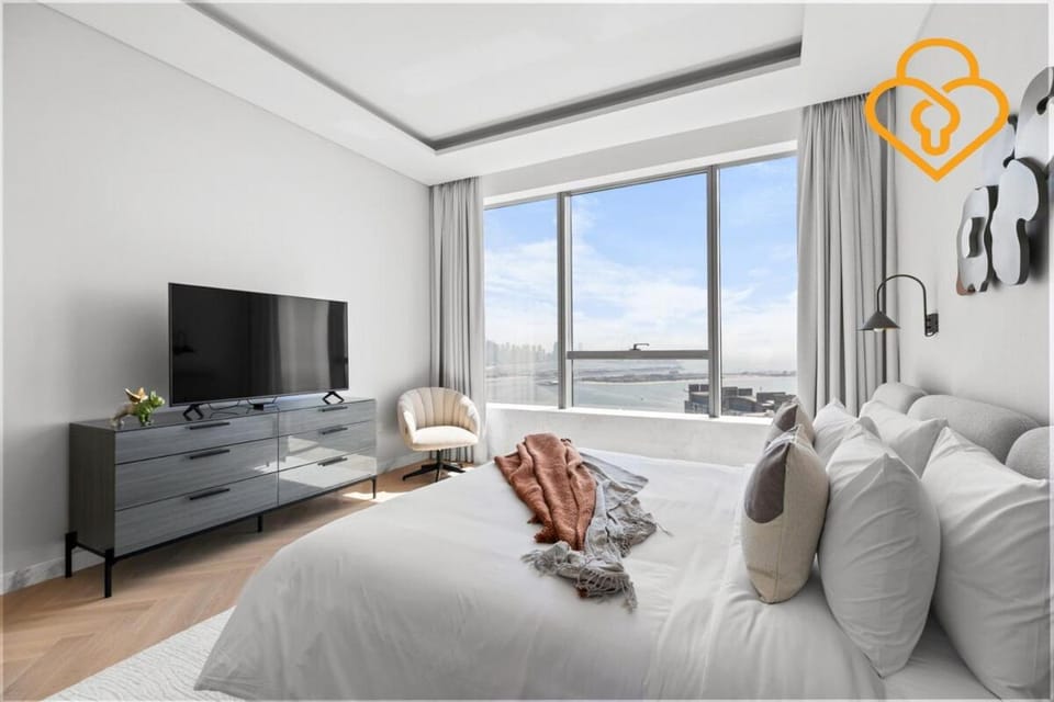 Keysplease Upgraded Interiors Luxury Palm Tower 1 BR Apartment in Dubai
