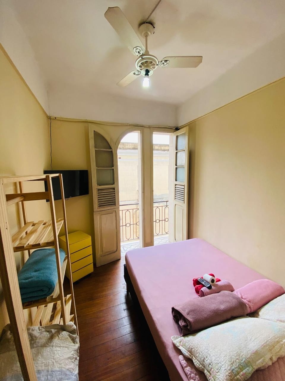 Small simple single suite 305 Apartment in Rio de Janeiro