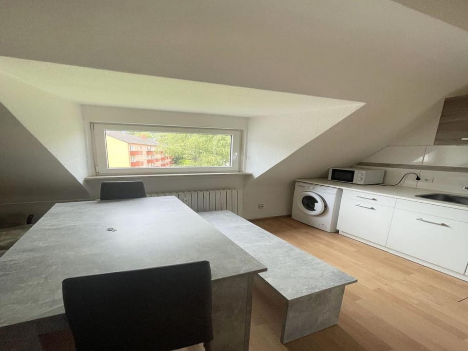 Bed, Kitchen or kitchenette, Photo of the whole room, Bedroom, stove, washing machine