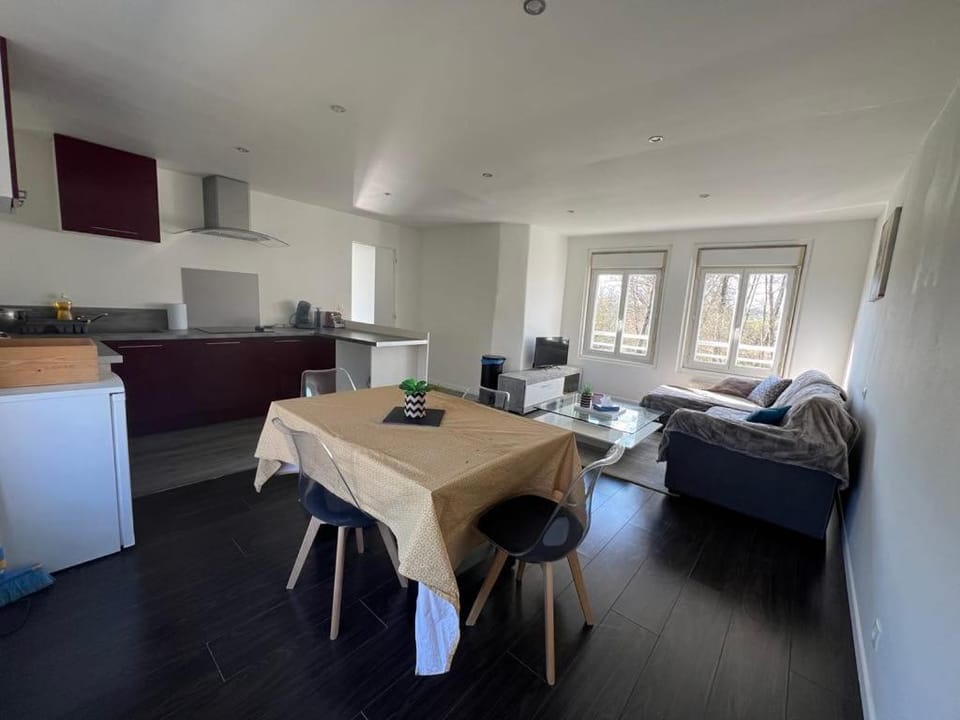 Appartement calme et paisible au bord de la rivière Apartment in Pays de la Loire