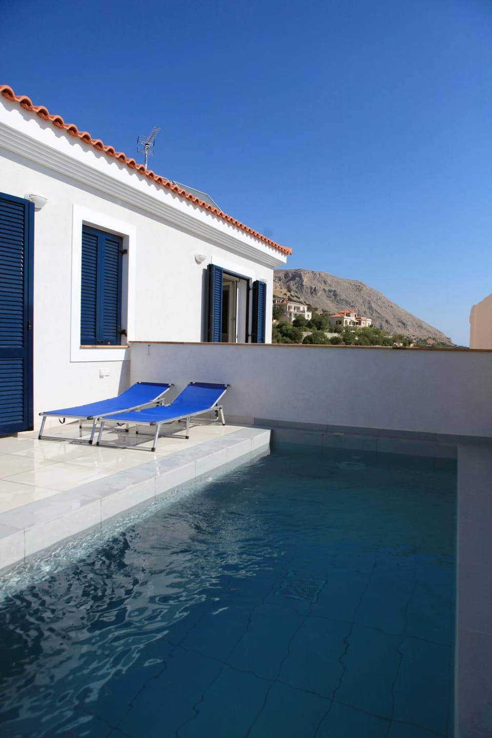 Natural landscape, Mountain view, Pool view, Swimming pool, sunbed