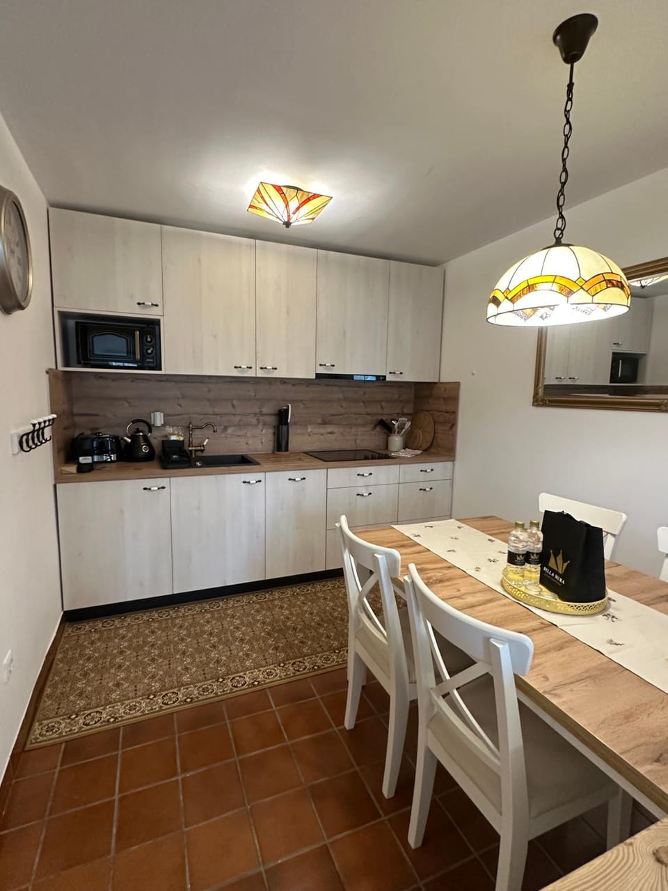 Kitchen or kitchenette, Dining area, stove, toaster