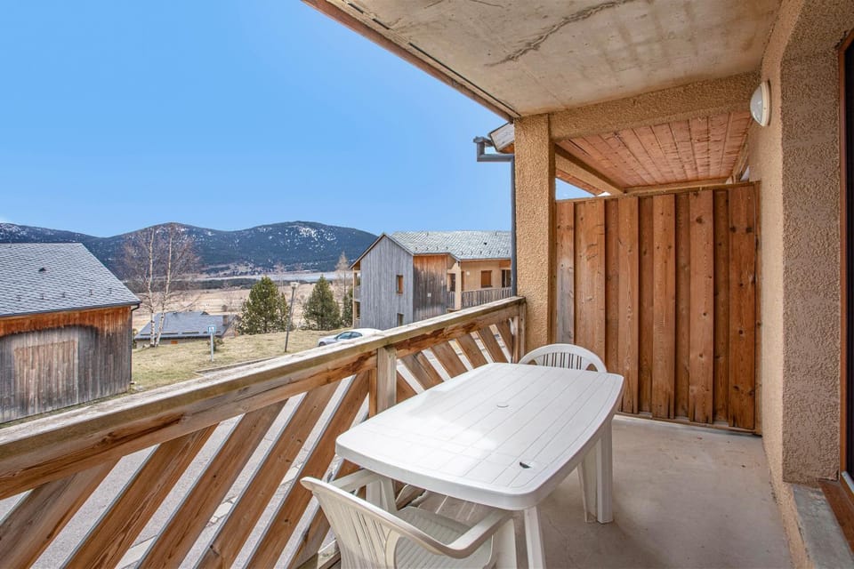 Balcony/Terrace, Mountain view
