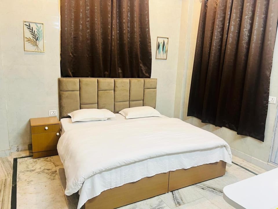 Amrut Living Stay Bed and Breakfast in Uttar Pradesh