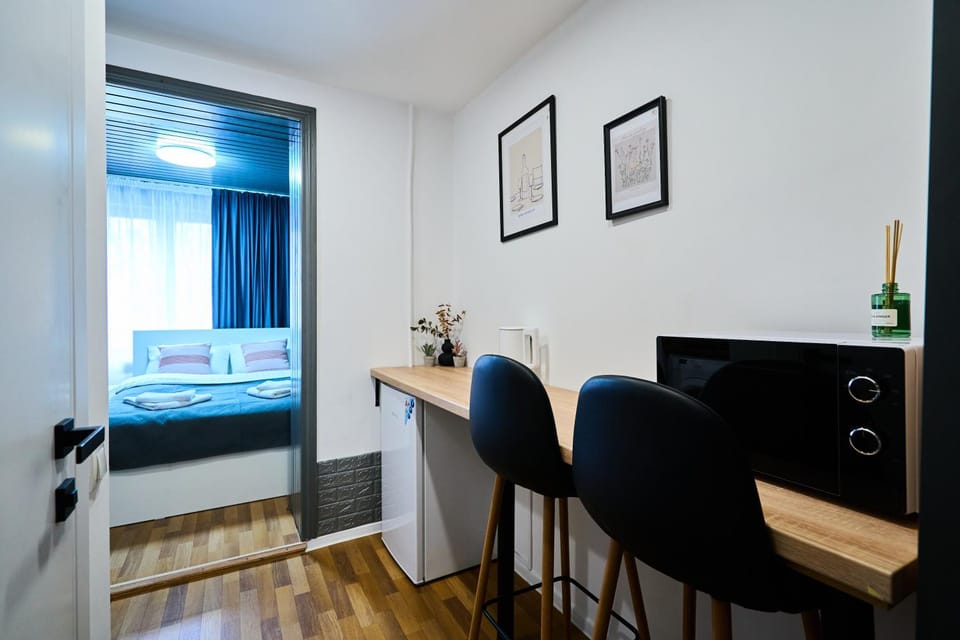 Bed, Dining area, microwave