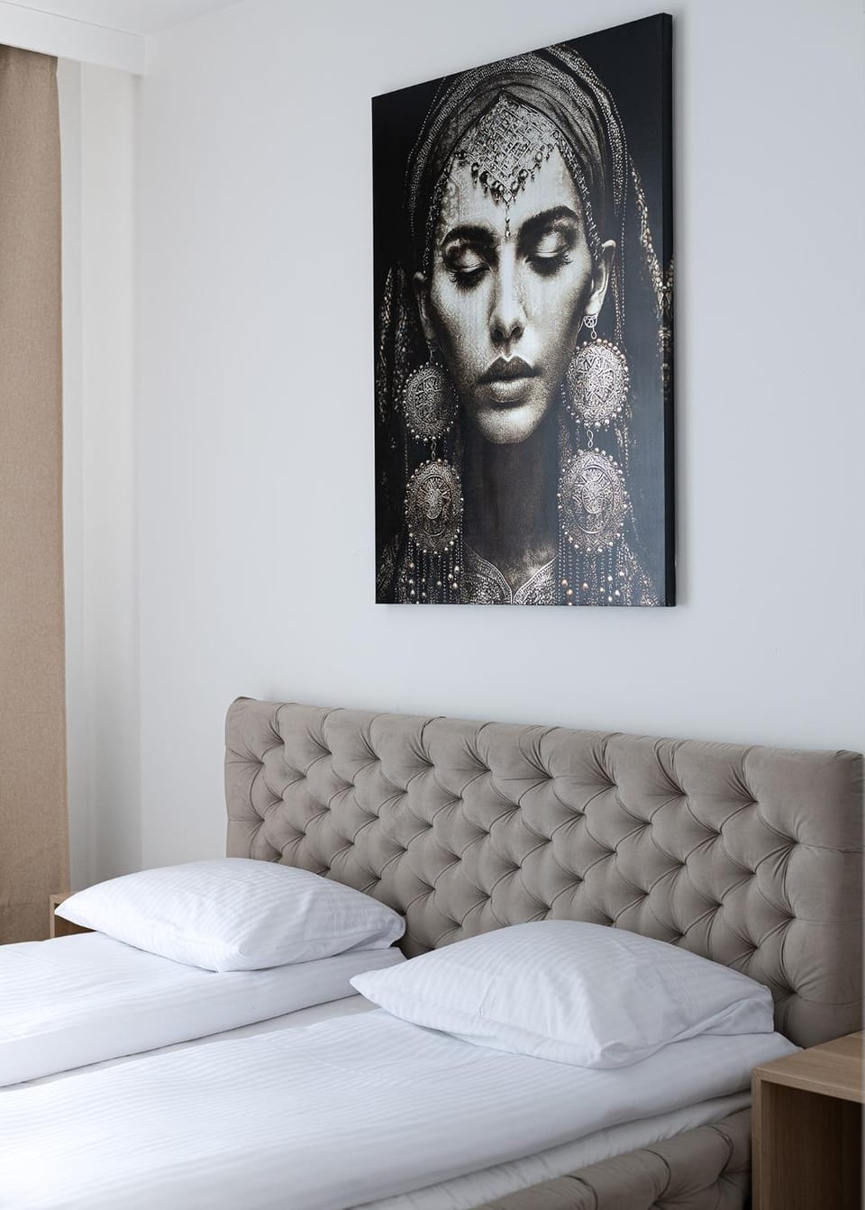 Bed, Photo of the whole room