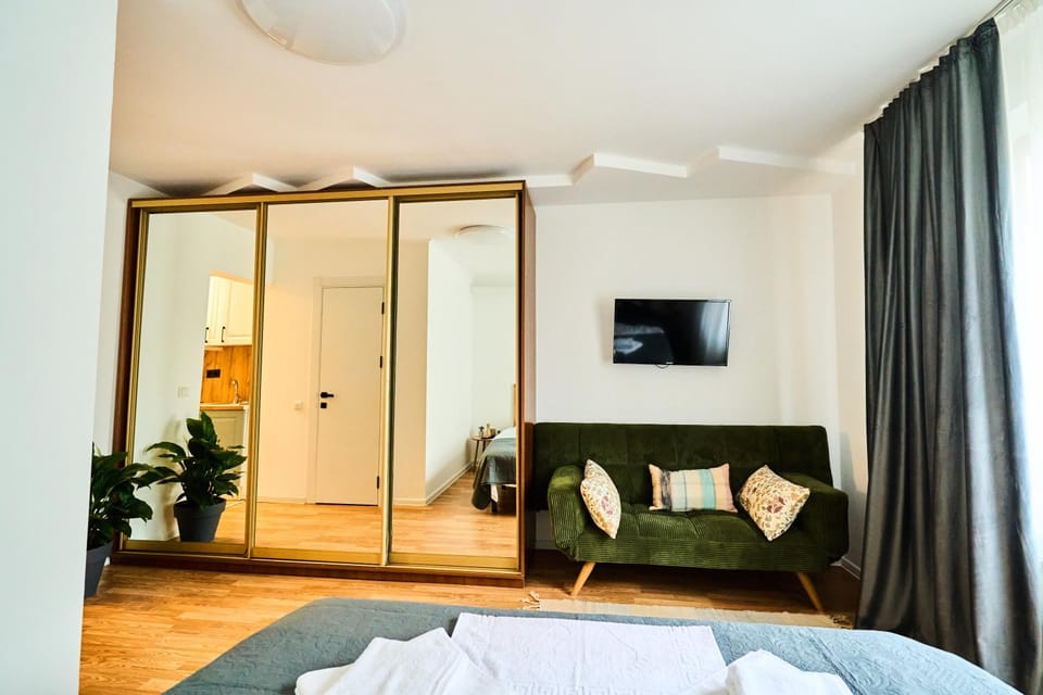 TV and multimedia, Bedroom, wardrobe